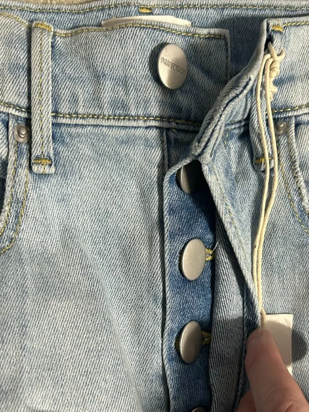 NWT DRIFTWOOD Jordie BUTTON FLY Distressed/Raw Hem Jeans Women's Size 26‎
